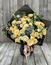 Букет цветов из:  Розы и Лизиантусы #REPLACE_PRED# Назии