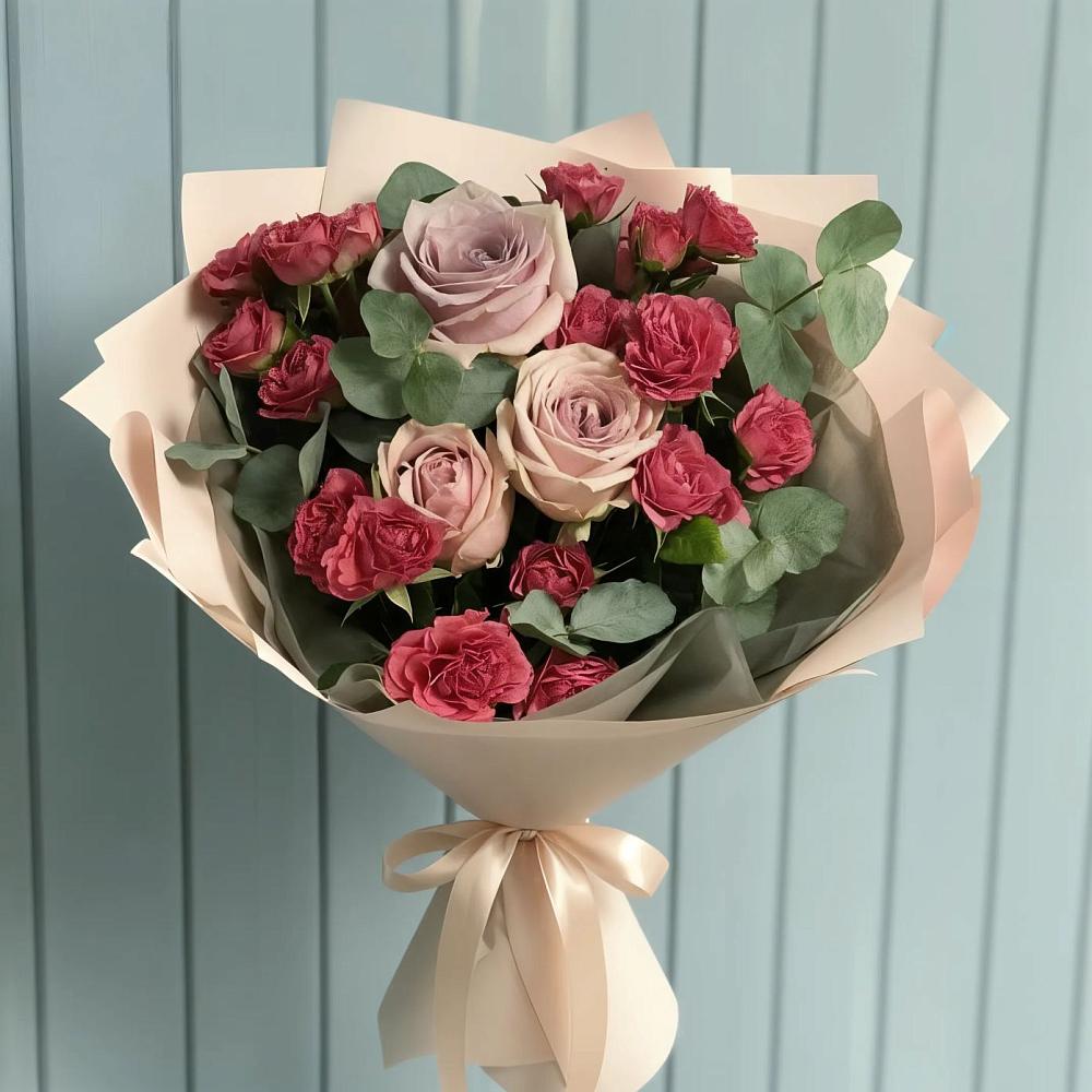 Букет цветов из: Гвоздики и Розы в Назии