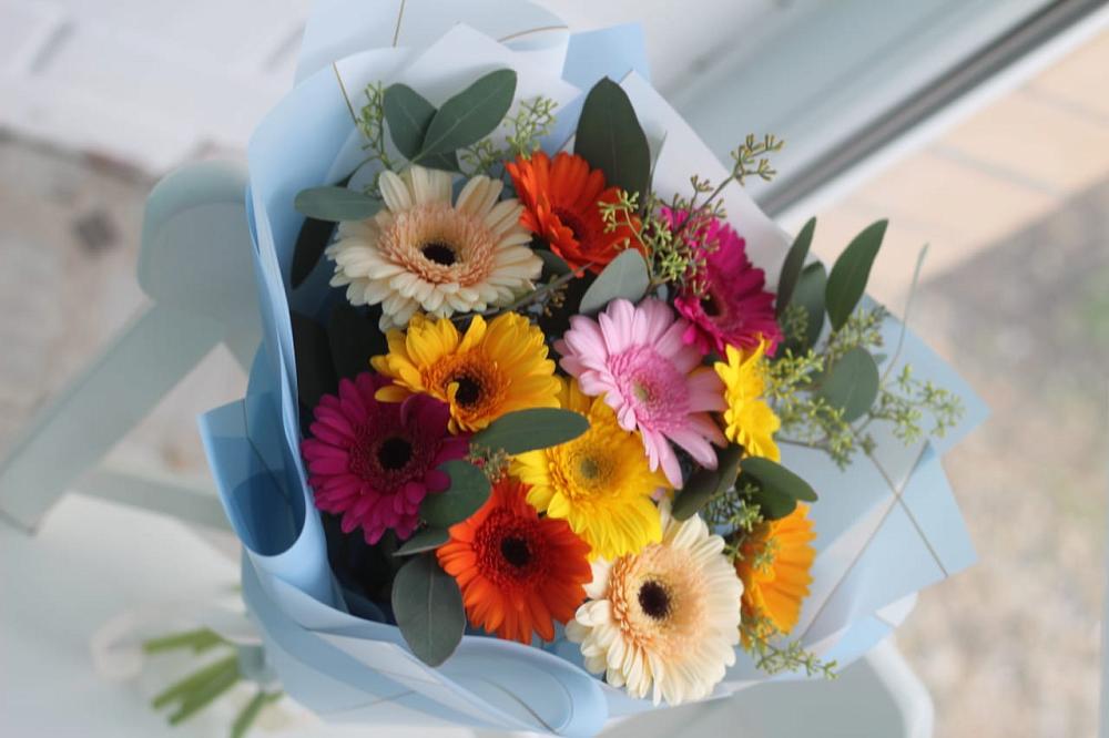 Букет цветов из: Герберы в Назии