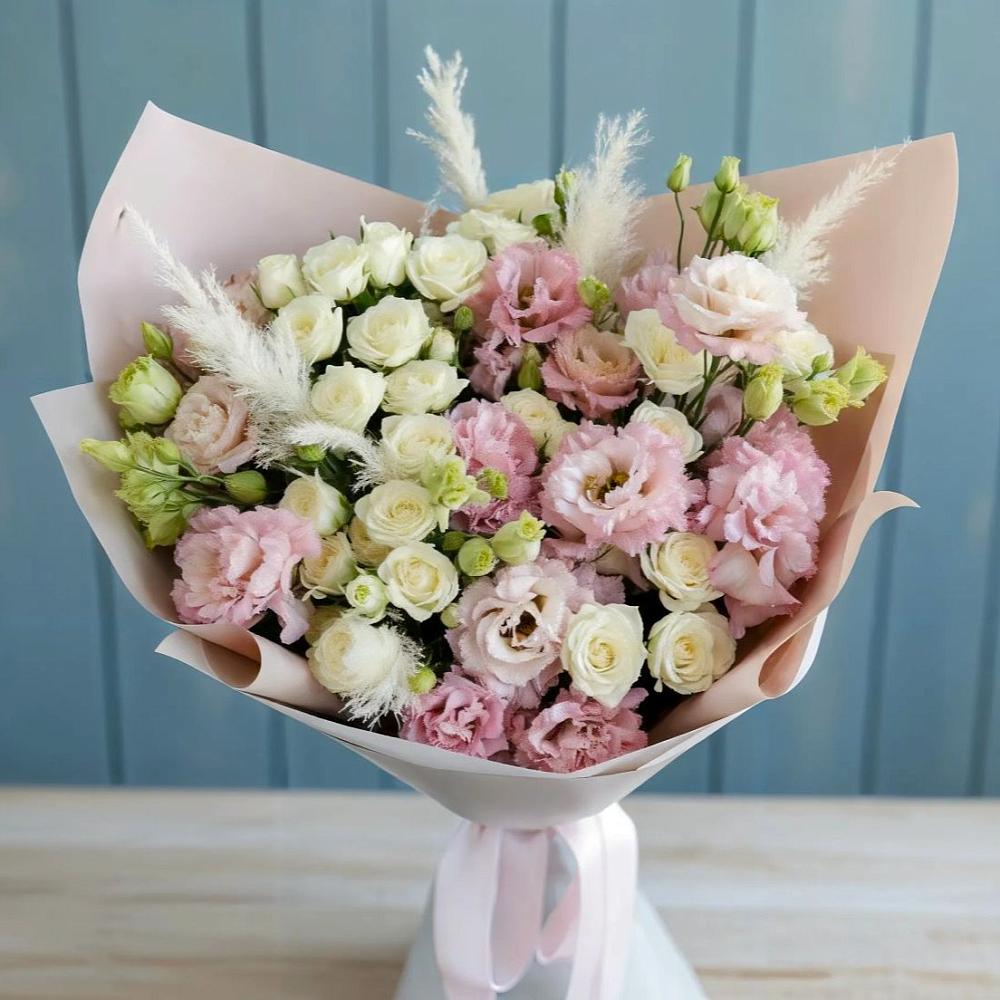 Букет цветов из: Альстромерии и Розы в Назии