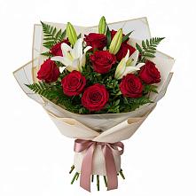 Букет цветов из:  Лилии и Розы в Назии