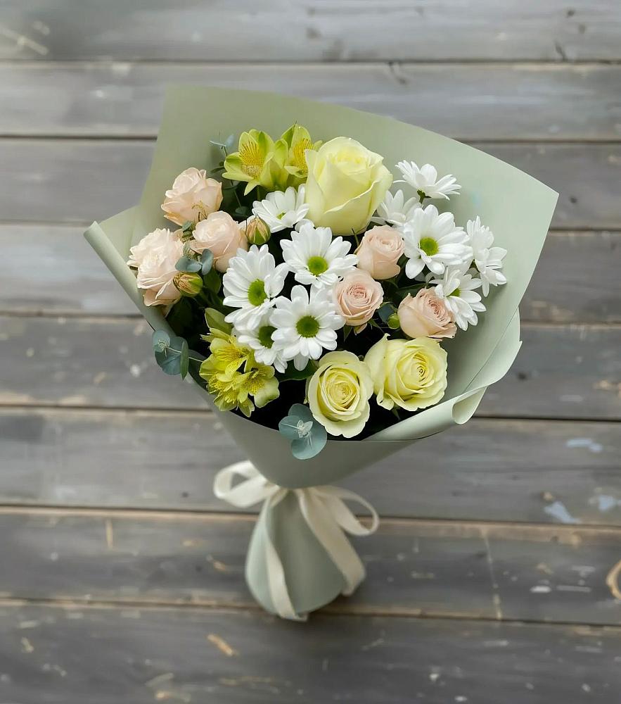 Букет цветов из: Альстромерии, Розы и Хризантемы в Назии
