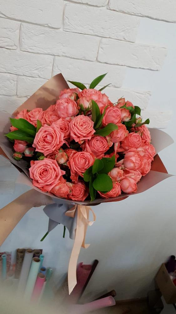 Букет цветов из: Розы в Назии