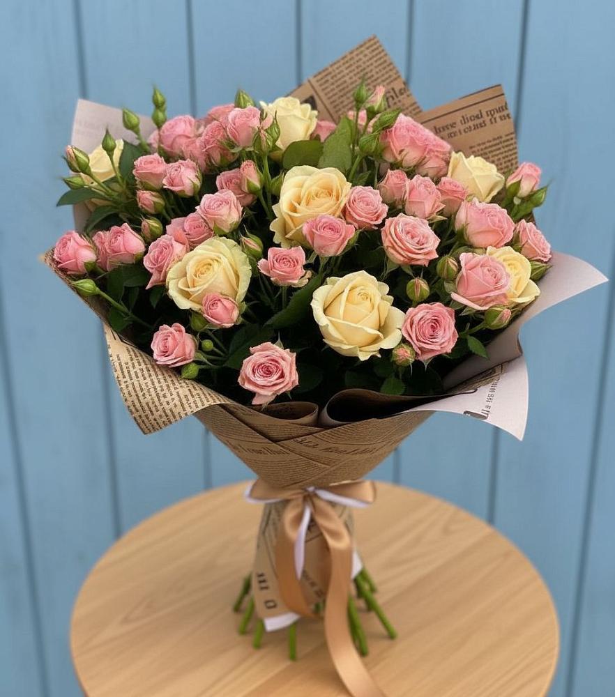 Букет цветов из: Розы в Назии