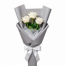 Букет 3 белые розы в Назии