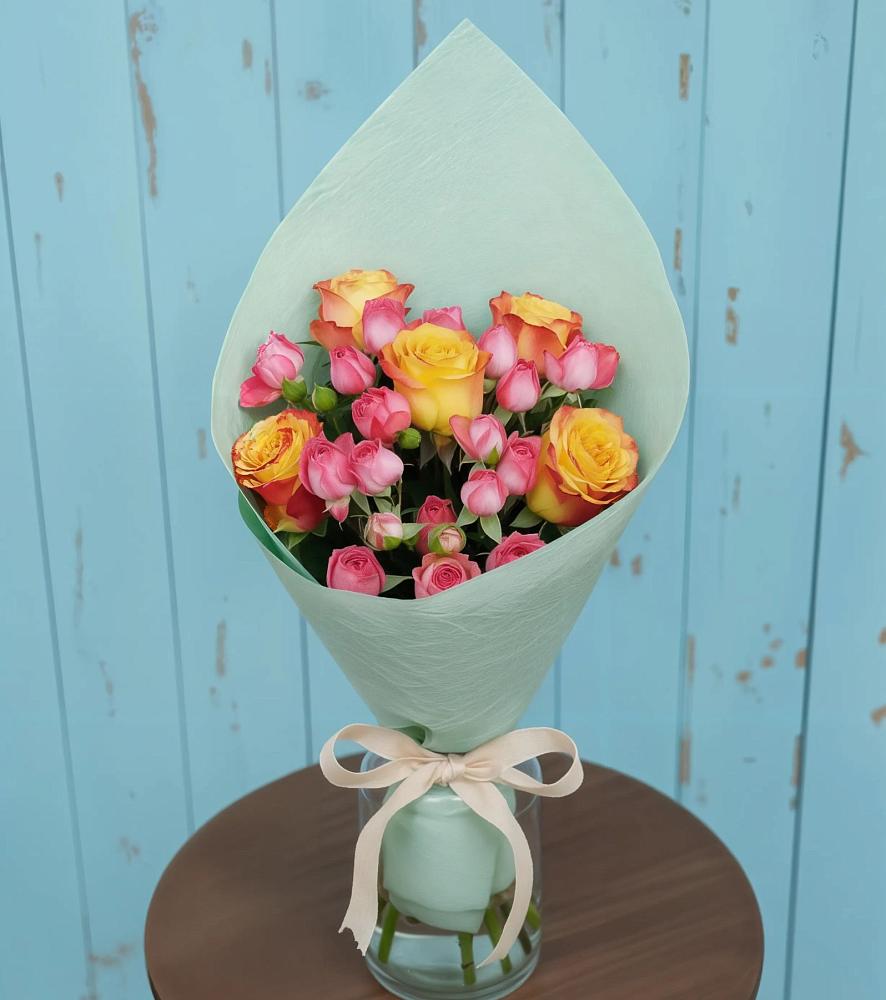 Букет цветов из: Розы в Назии