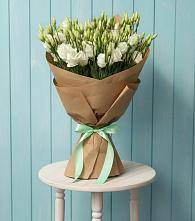 Букет цветов из:  Лизиантусы в Назии