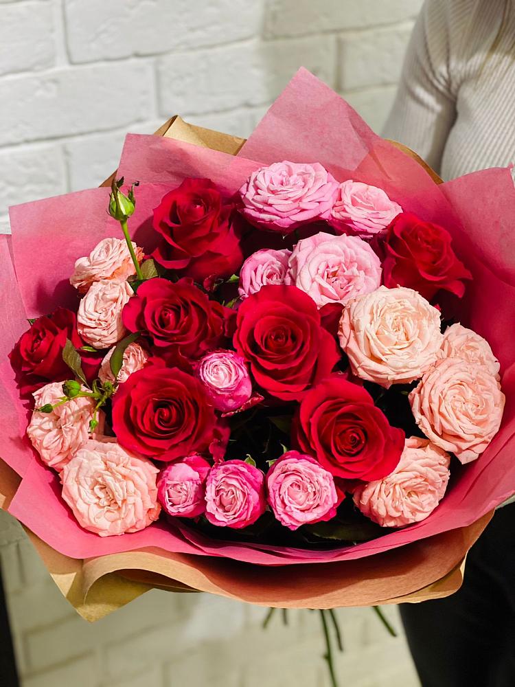 Букет цветов из: Розы в Назии