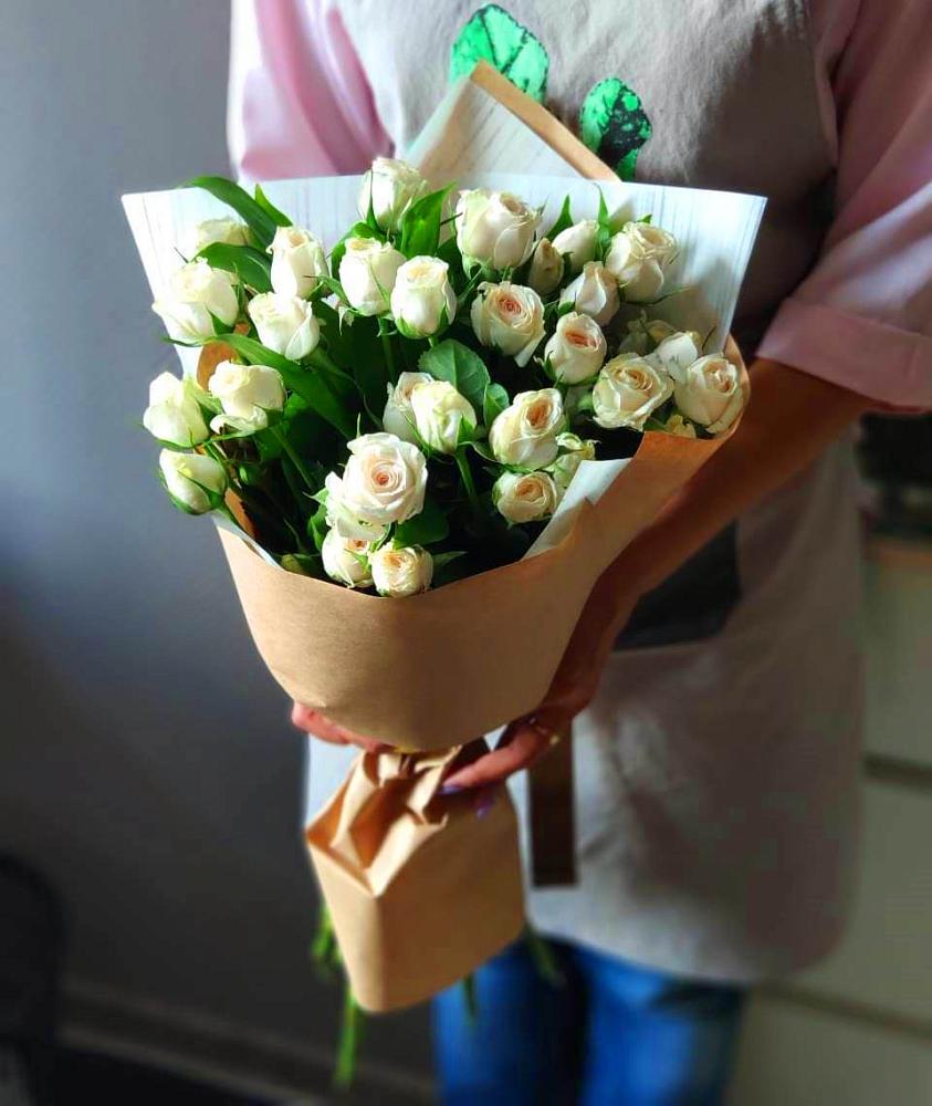 Букет цветов из: Розы в Назии