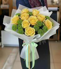 Букет цветов из:  Хризантемы и Розы в Назии