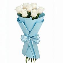 Букет 7 белых роз Проуд в Назии