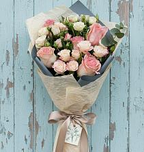 Букет цветов из:  Розы в Назии