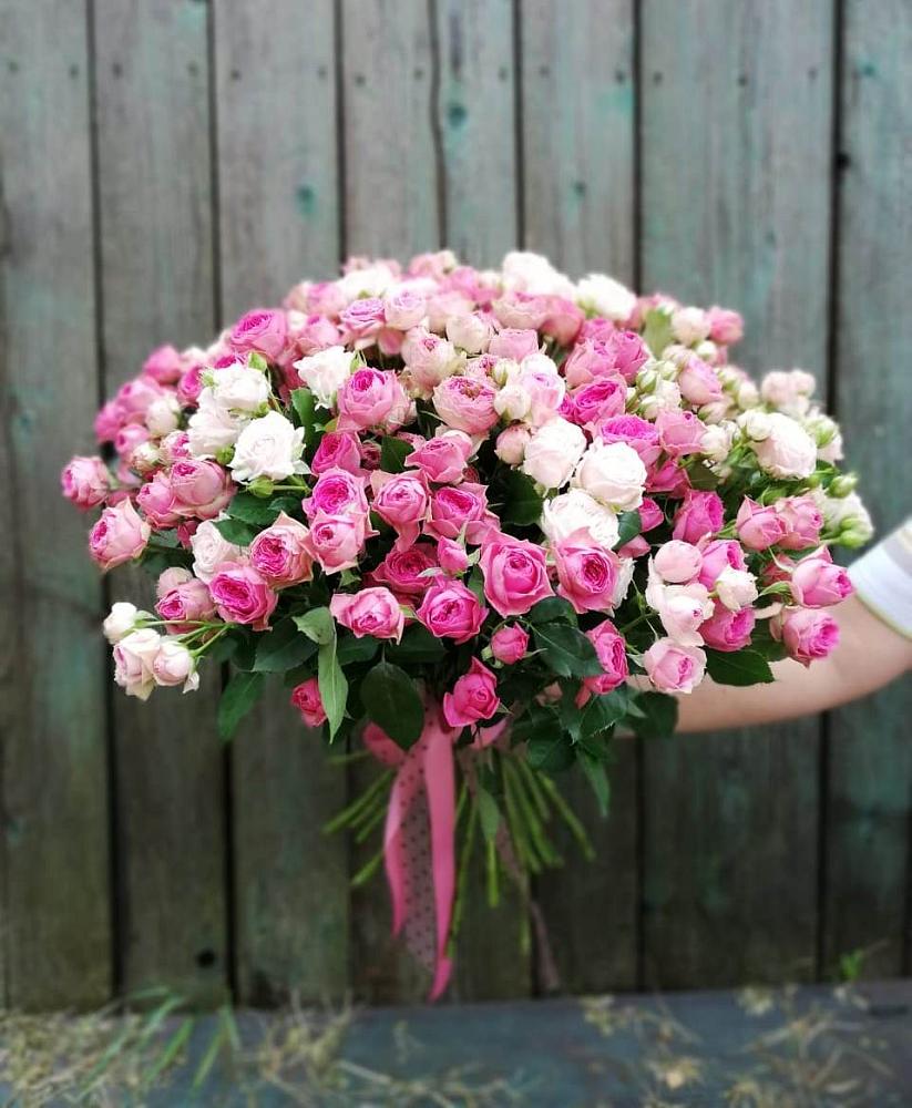 Букет Розовые кустовые розы Натали и Лав Лидия в Назии