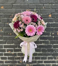 Букет цветов из:  Герберы и Хризантемы в Назии