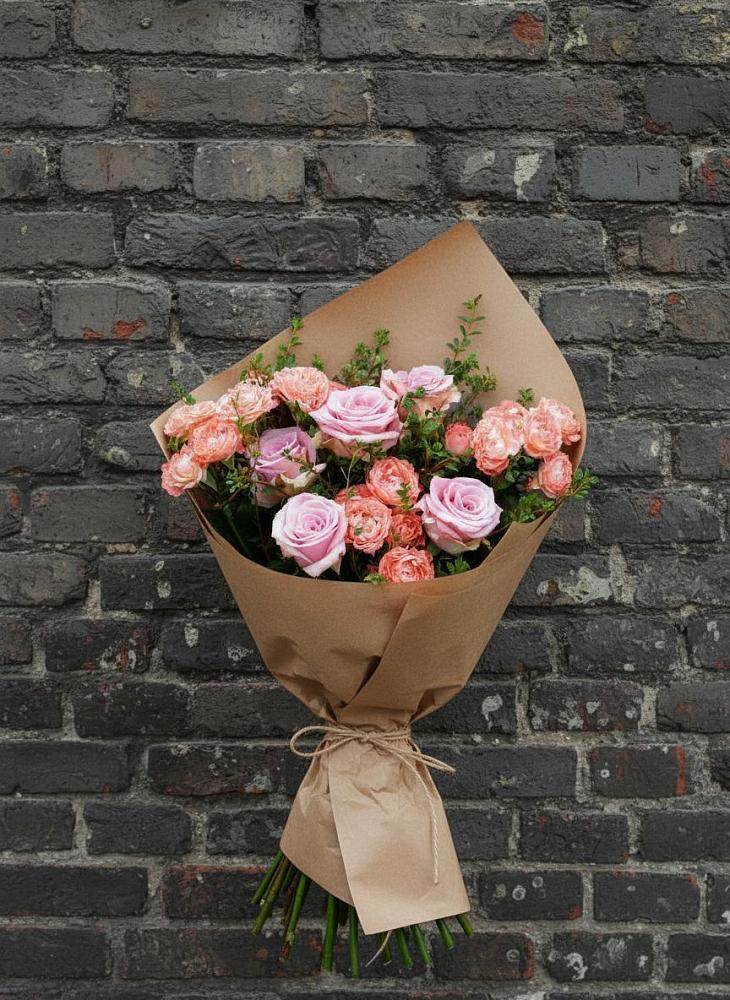 Букет цветов из: Розы в Назии