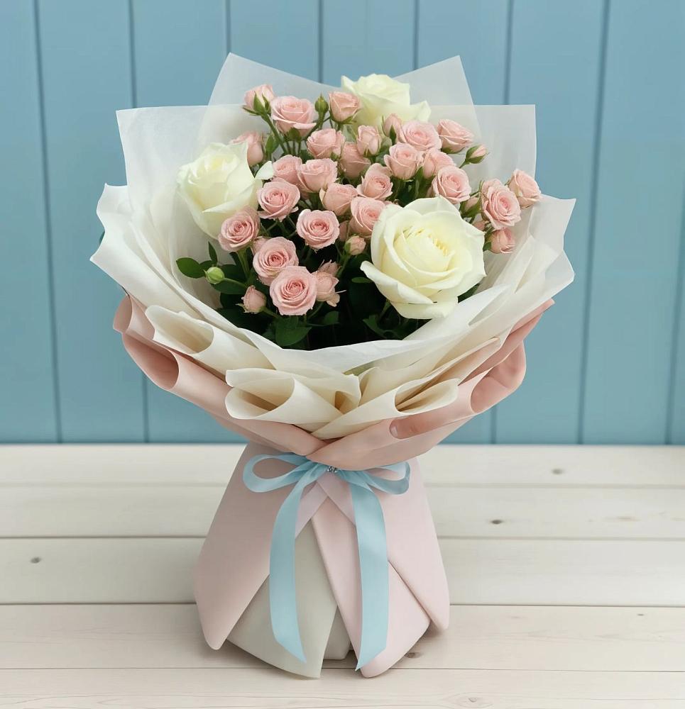 Букет цветов из: Розы в Назии