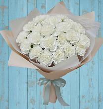 Букет цветов из:  Гвоздики в Назии