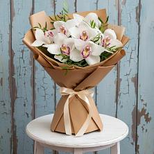 Букет цветов из:  Орхидеи и Розы в Назии