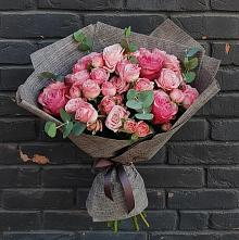 Букет цветов из:  Розы в Назии